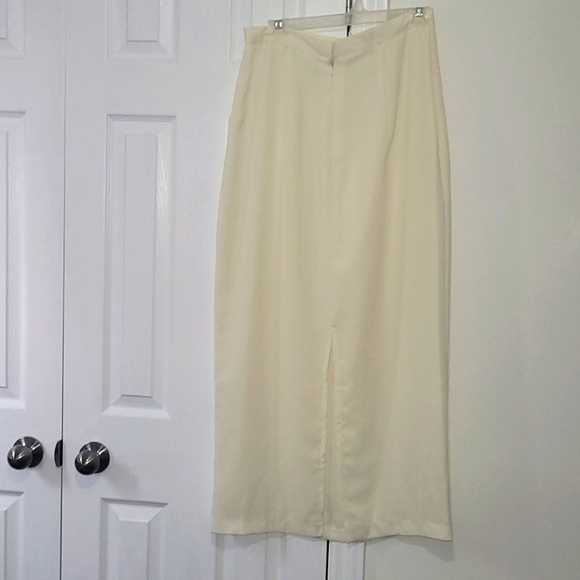 Unlined full length Ivory pencil skirt - Picture 4 of 7